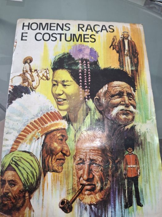 Caderneta de cromos completa com 295 cromos "Homens Raças e Costumes"  Edições Francisco Más de 1976