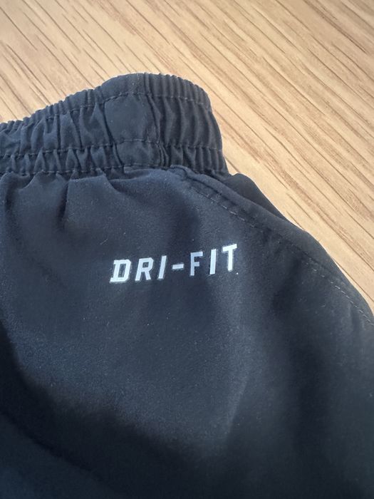 Calções Nike dri-fit