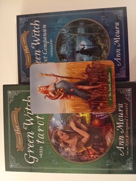 Caixa Tarot e livro