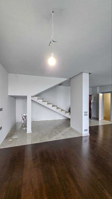 Продається Пентхаус 186 м² з ремонтом і терасою Чернівці, ЖК Роднічок