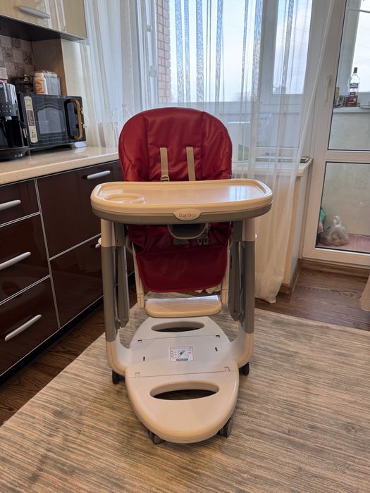 Стульчик-качель Peg Perego Tatamia Follow Me Fragola