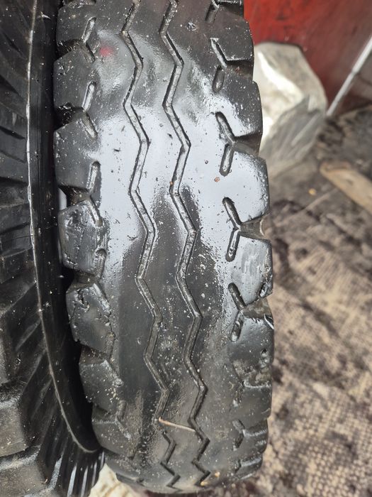 Opony 23x5   23r5