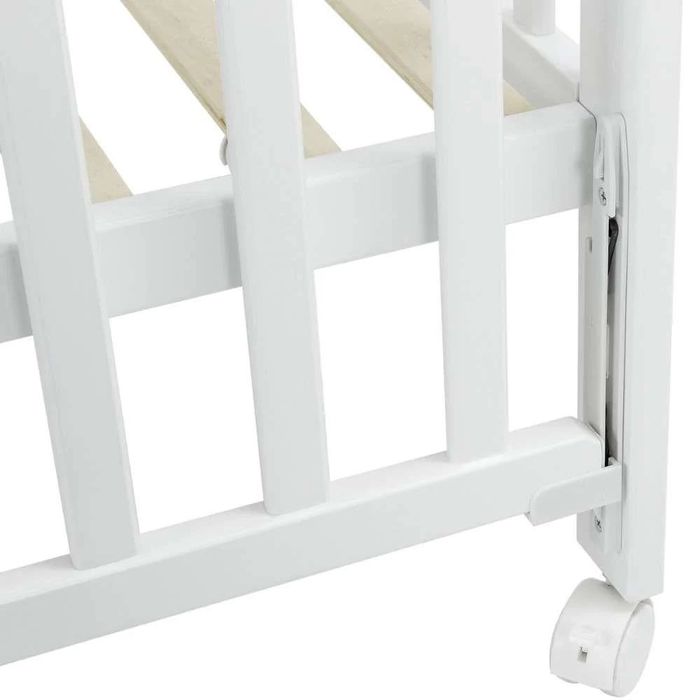 NOVO Berço Bari com Lateral Ajustável  Branco 60cmX120cm (com rodas)