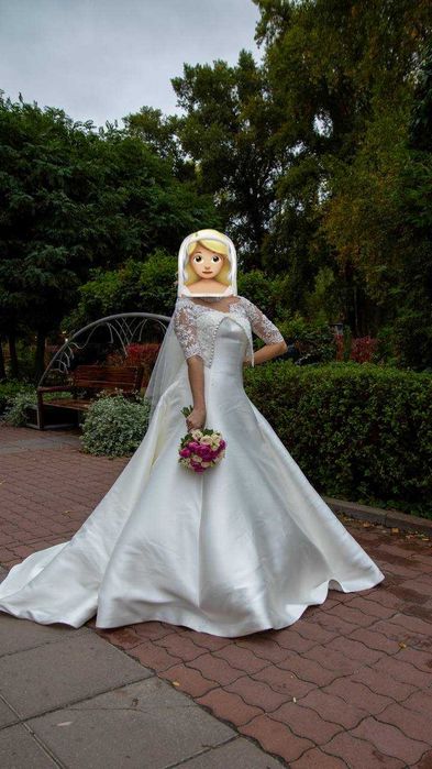 Весільна сукня в гарному стані