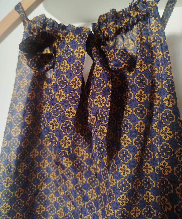 Lindíssima blusa Massimo Dutti Seda – Padrão Intemporal – Tam. M