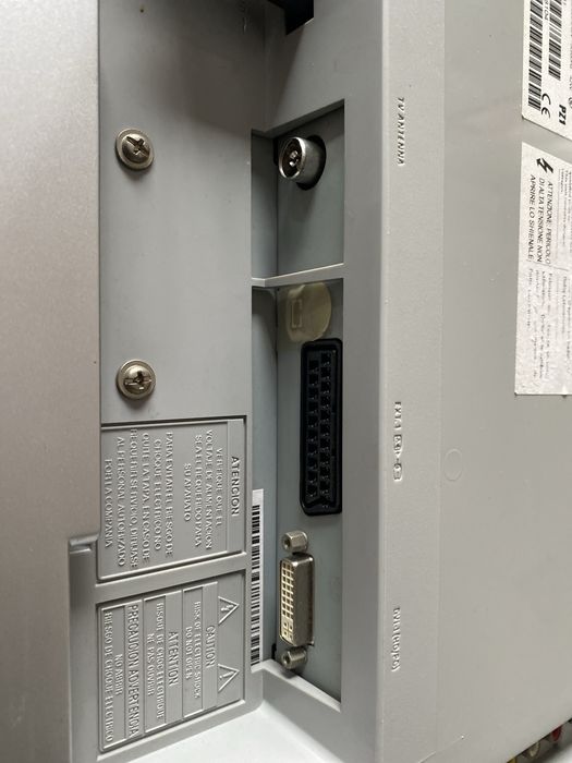 TV - Televisor Philips 15PF4121/01 — A Funcionar
