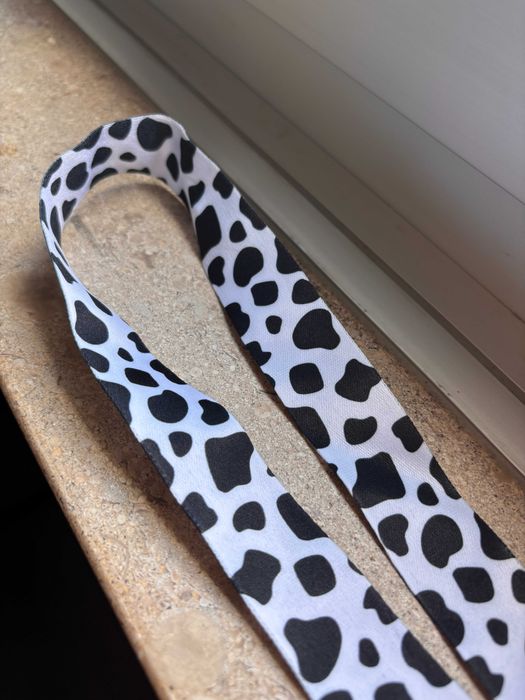 Fita Porta-Chaves / Porta-Cartões – Estampa Vaca