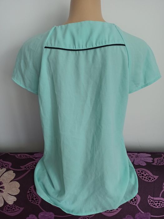 Damski T-shirt z krótkim rękawem w kolorze miętowym