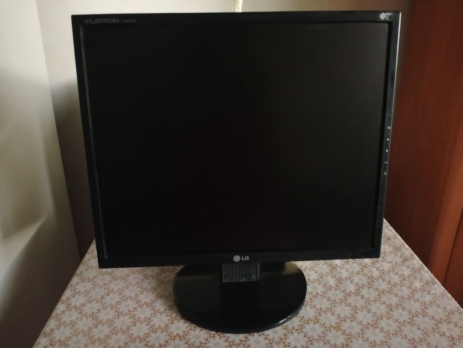 LG flatron L1953TR-BF