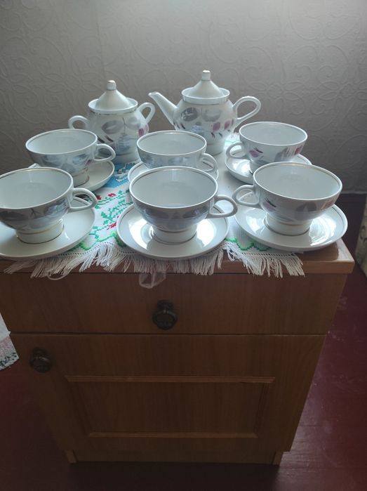 Продам   сервиз .