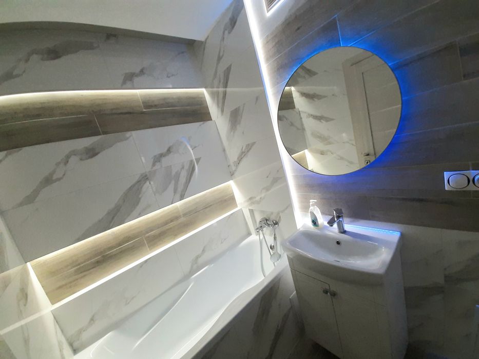 Подобово 2-х кiмнатна Центр поруч обласна лiкарнья