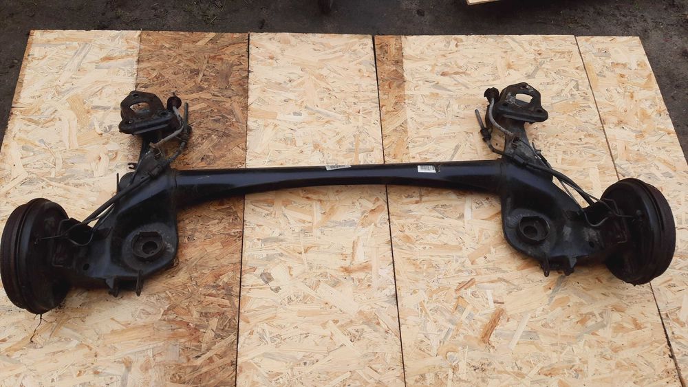 Oś tylna belka Fiat Grande Punto