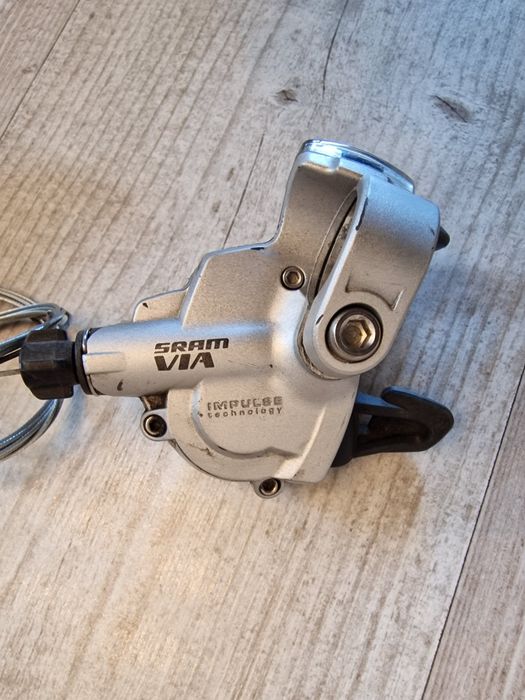 Manetki przerzutki Sram Via Impulse Technology 3×8