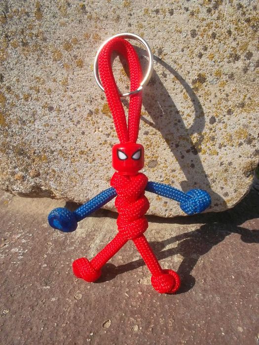 Porta-chaves Boneco Bombeiro ou Polícia em Paracord