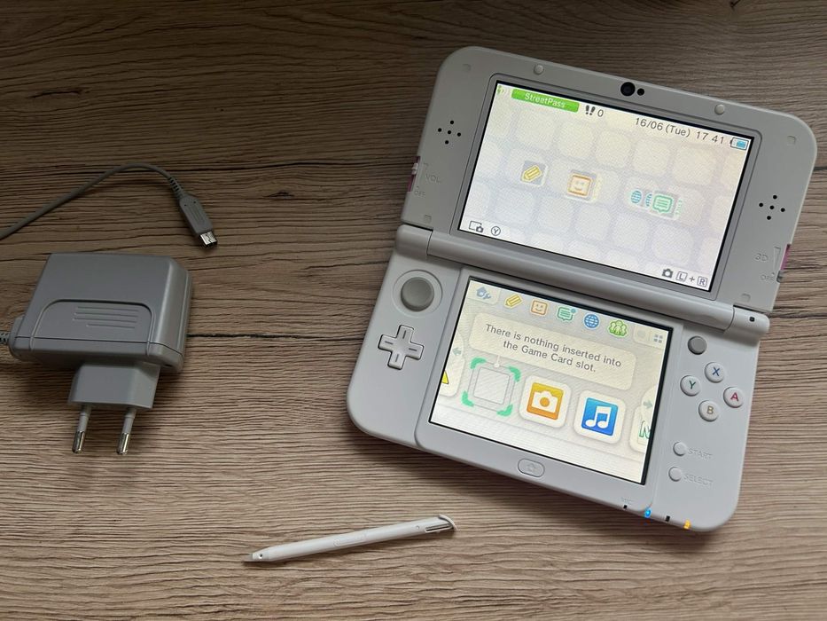 Konsola Nintendo New 3DS XL Pal Europejska Różowa Świetny Stan W Pełni Sprawna