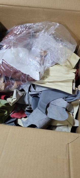 Scinki resztki skrawki  skór naturalnych tapicerskich różne kolory