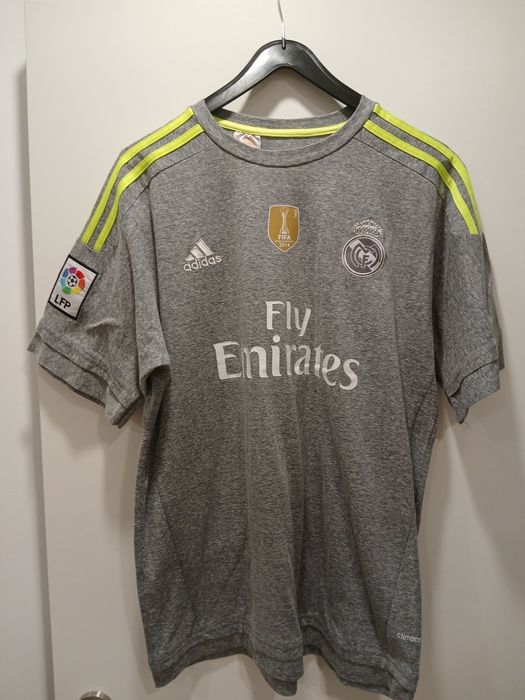 Vendo camisola XL do Real Madrid com o nome e número do Ronaldo