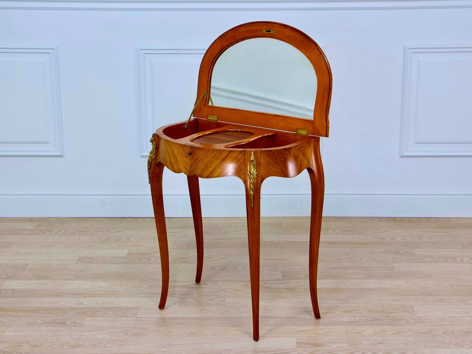 Антикварний столик з дзеркалом у стилі Людовика ХV