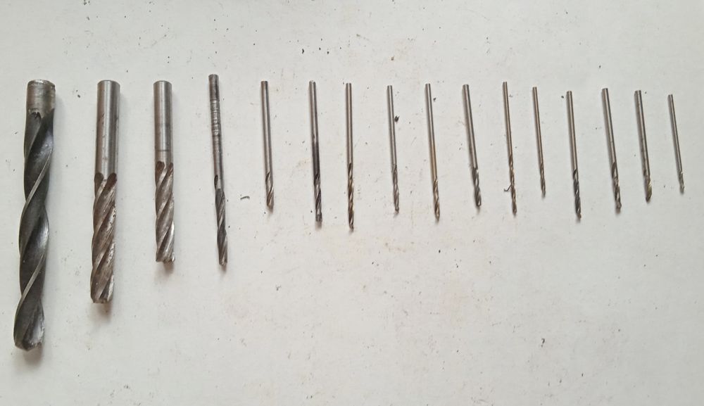 Продам комплект фрез и головок