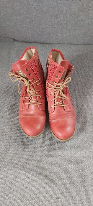 Buty ażurowe Mustang 39 25 cm