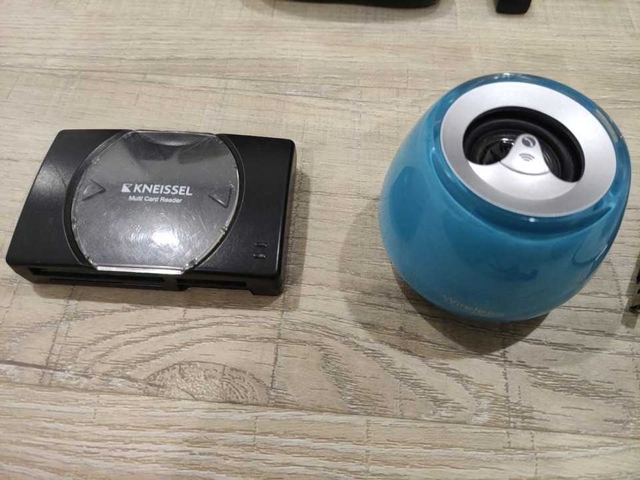 Teclado, ratos, webcam, leitor cartões, phones, USB hub, speaker64284588967298122