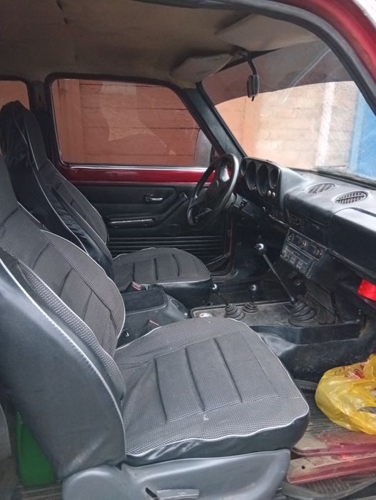 ВАЗ 2121 автомобіль