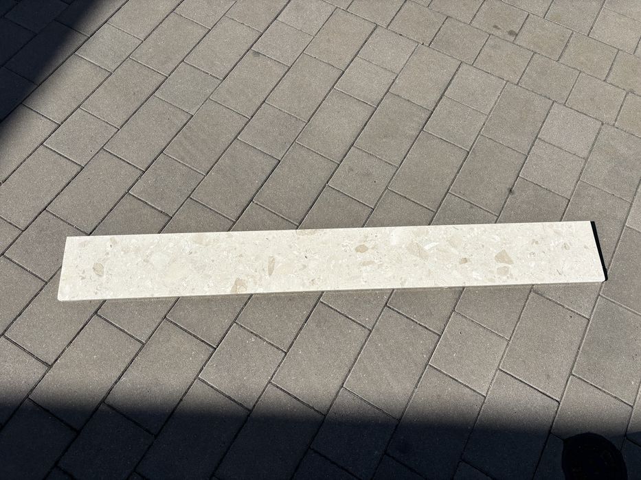 Parapety z konglomeratu