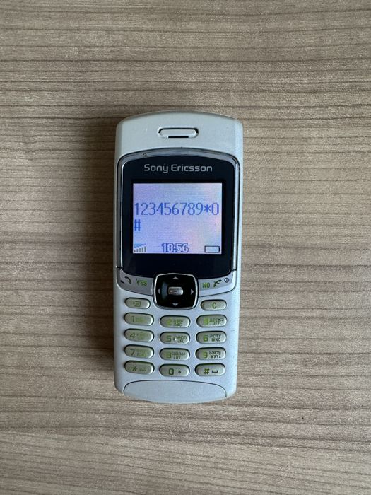 Мобильный телефон Sony Ericsson T230
