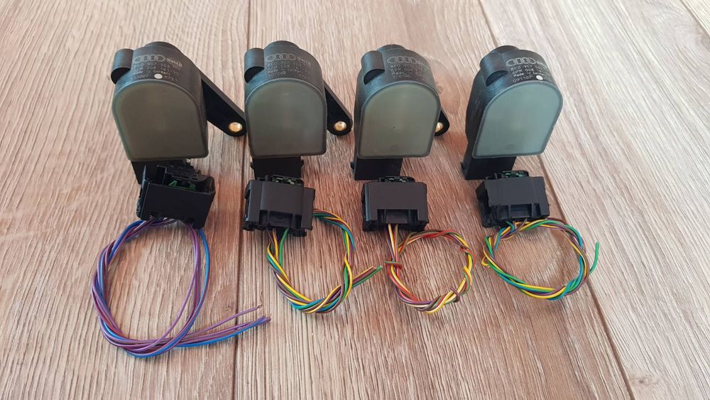 8E0907503 датчики положення кузова і коректора.