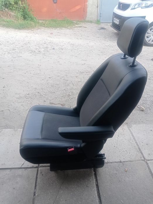 Сидіння Пежо Експерт