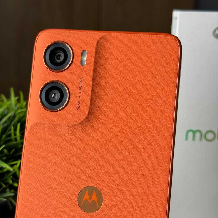 НОВИЙ Телефон Motorola Moto G06 4/64GB NFC Orange Смартфон Купити