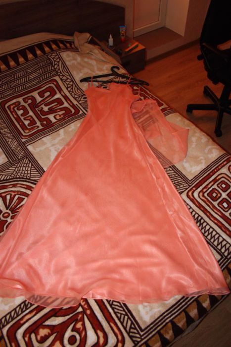 Платье на выпускной или свадьбу