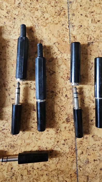 Line-in Audio Adapters64297527179521123