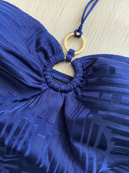 Суцільний купальник на зав’язці