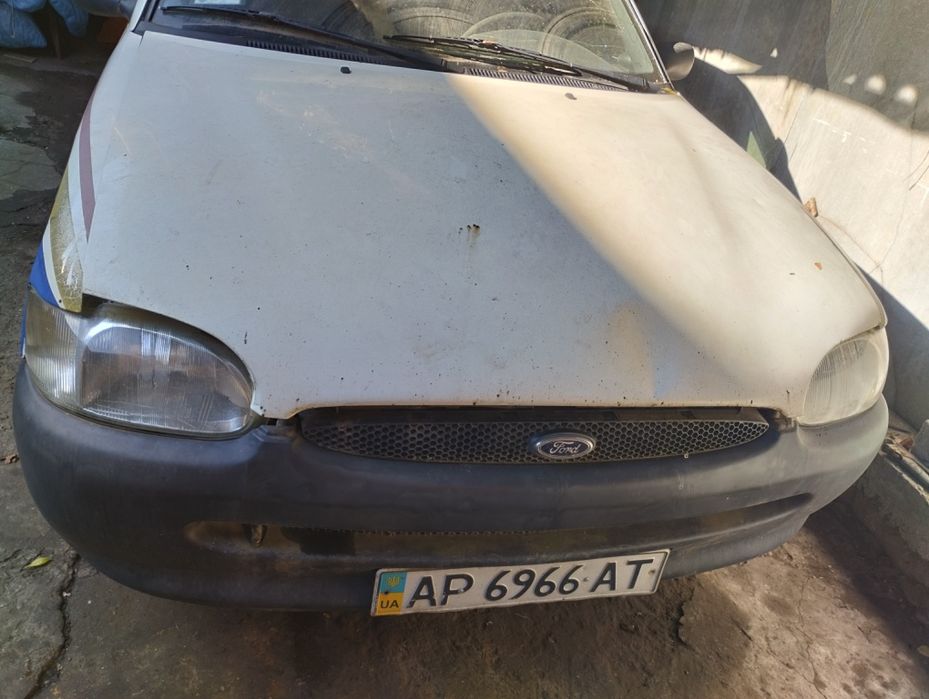 Капот , двери , задняя ляда на форд эскорт
