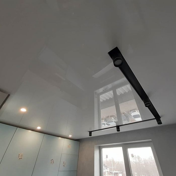 Натяжные потолки.Натяжні стелі 200 грн м2 від монтажників.