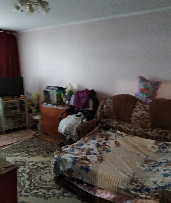 Частина в 2х кімнатній квартирі.(Право власності)
