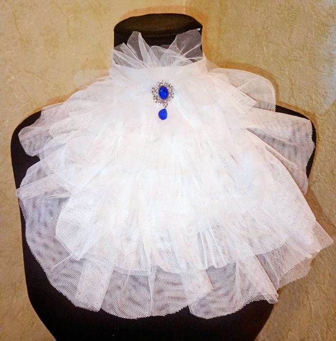 Жабо пышный воротник