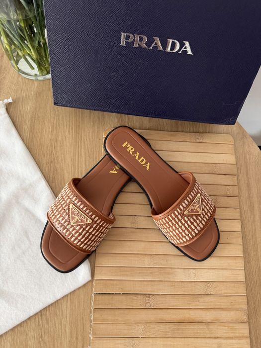 Klapki Prada Crochet Detalis Sandały