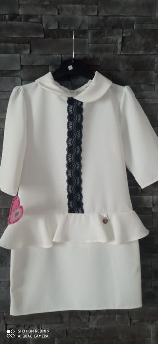 Elegancka Sukienka r. 140