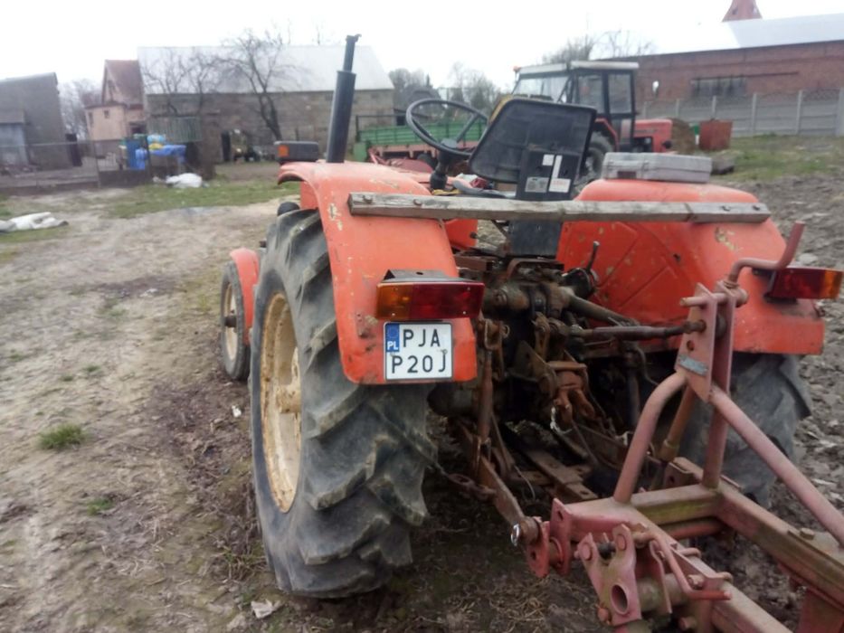 Ursus 4011 w całości przeznaczony na części