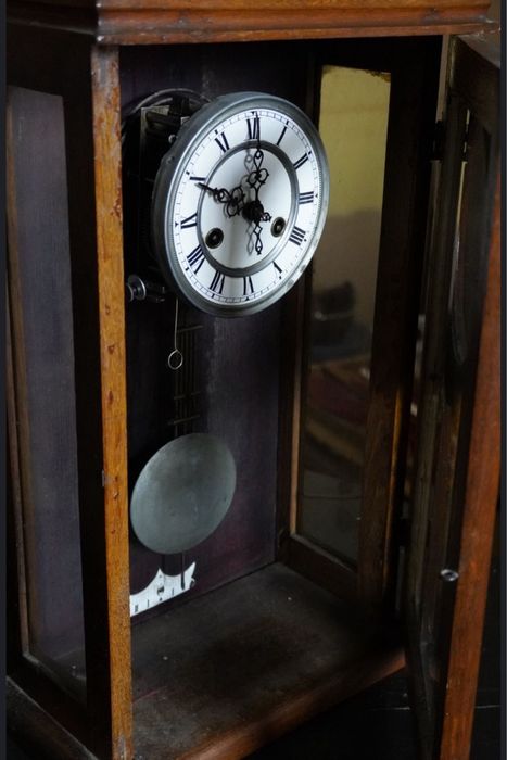 Zegar drewniany ścienny antyk zabytek wiszący nakręcany