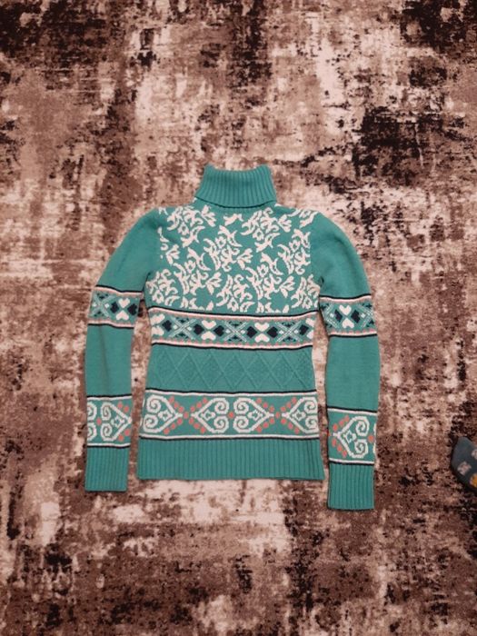 Жіночий теплий светр