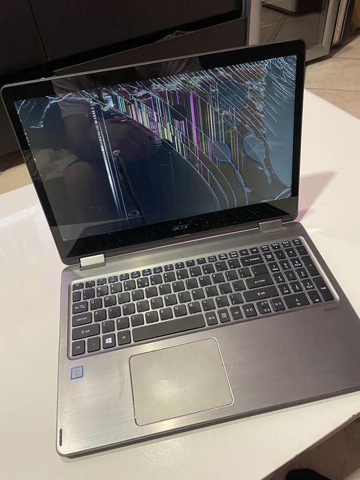 Laptopy acer hp lenovo