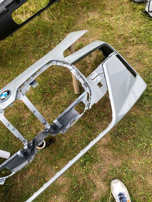BMW i7 7 G70 бампер передній M-sport 6pdc без нюансів можна колір C4P