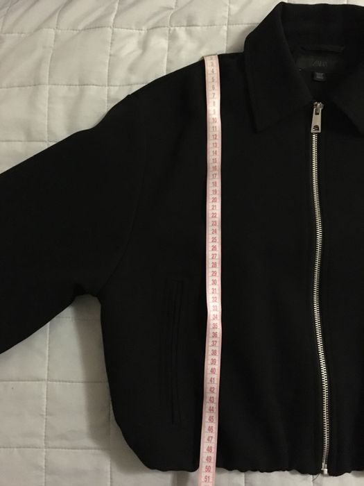 Чорний бомбер Zara