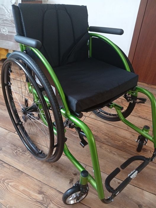 Крісло колісне активне нове