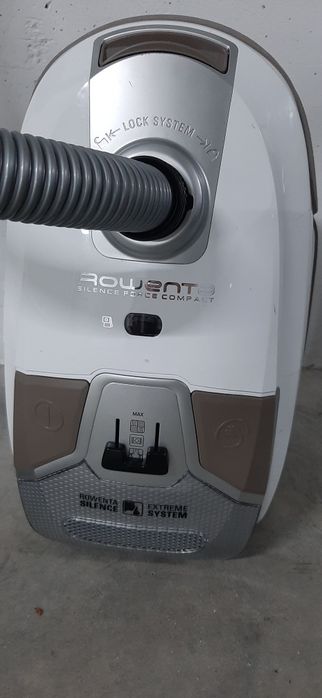 Rowenta Vacuum Cleaner426914224612331522