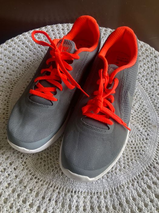 Sportowe Nike okazja