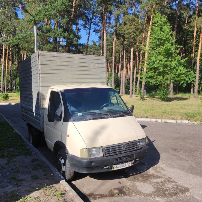 Продам своє авто Газ 3302. Фургон .
